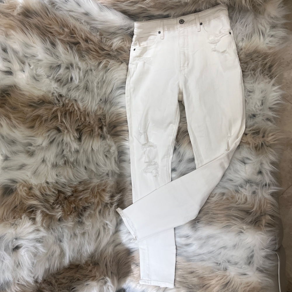 Abercrombie & Fitch Super Skinny High Rise Stretchy White Jeans